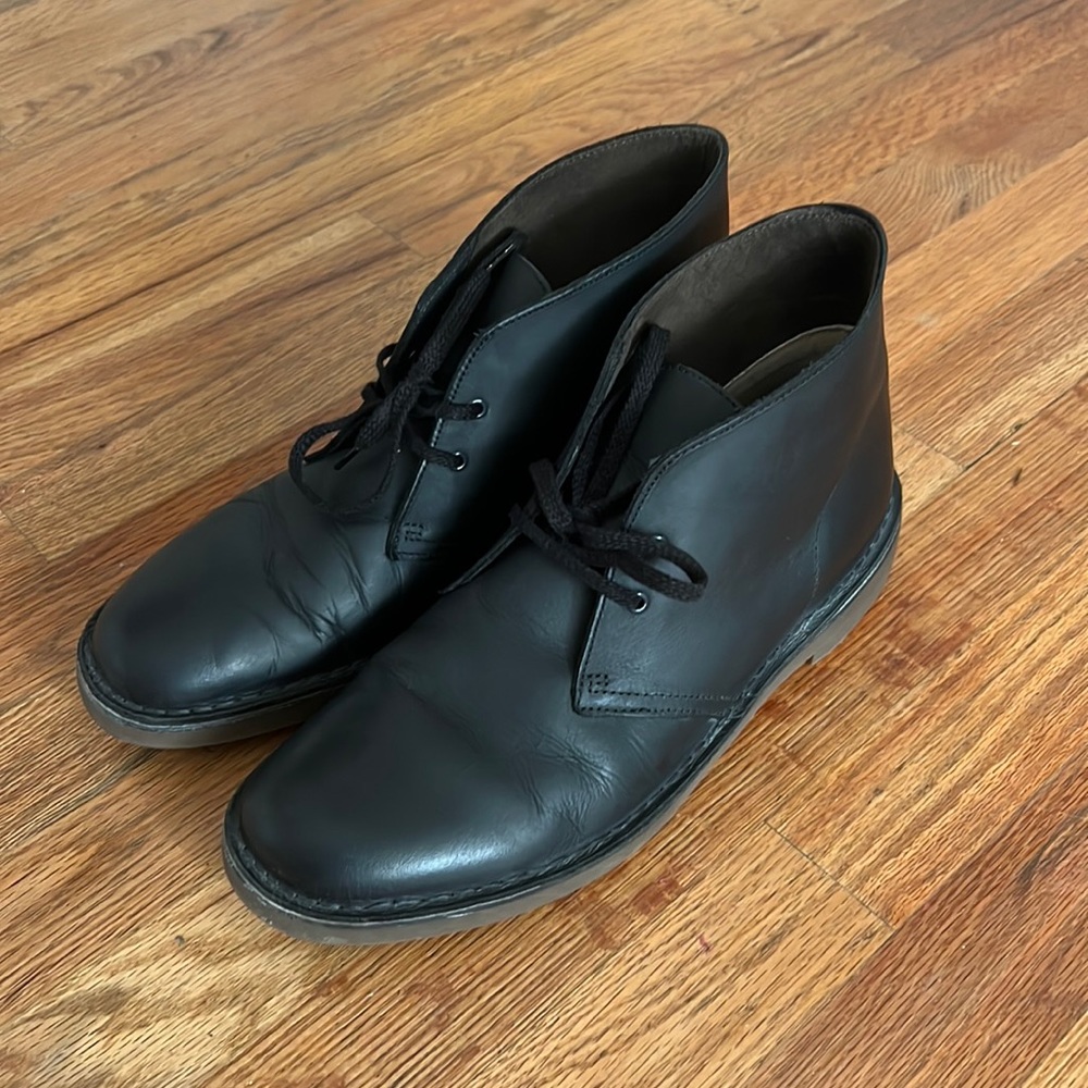 Clarks Chukka Shoes size 9.5